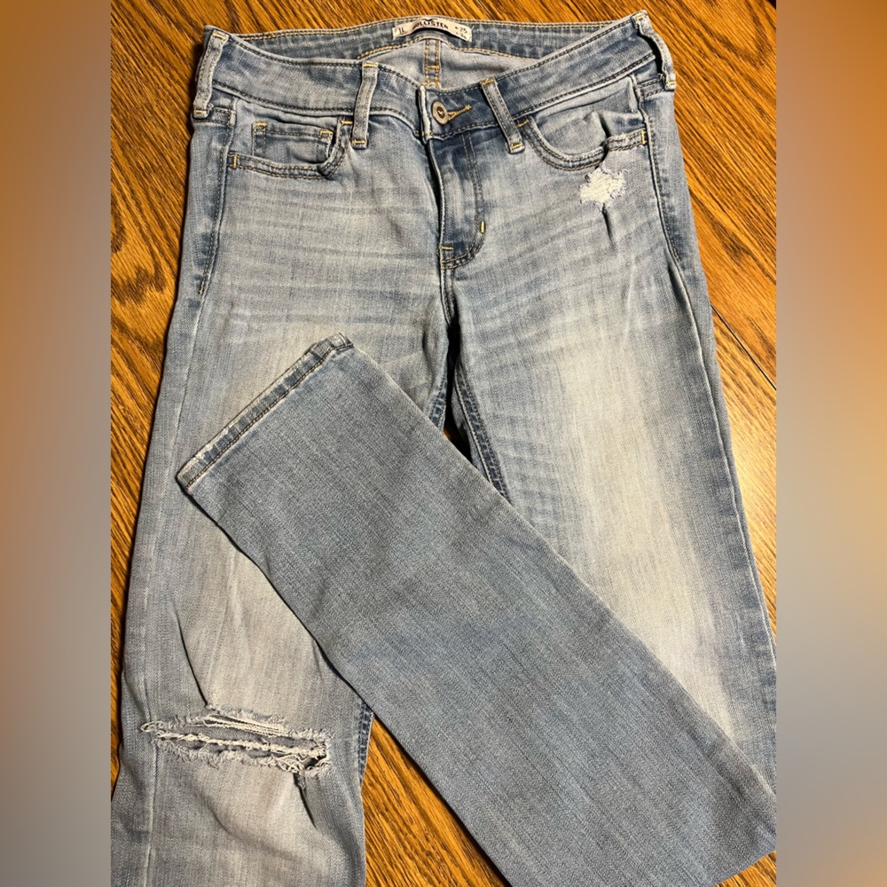 Hollister Jr.Size1 Distressed Skinny Jeans